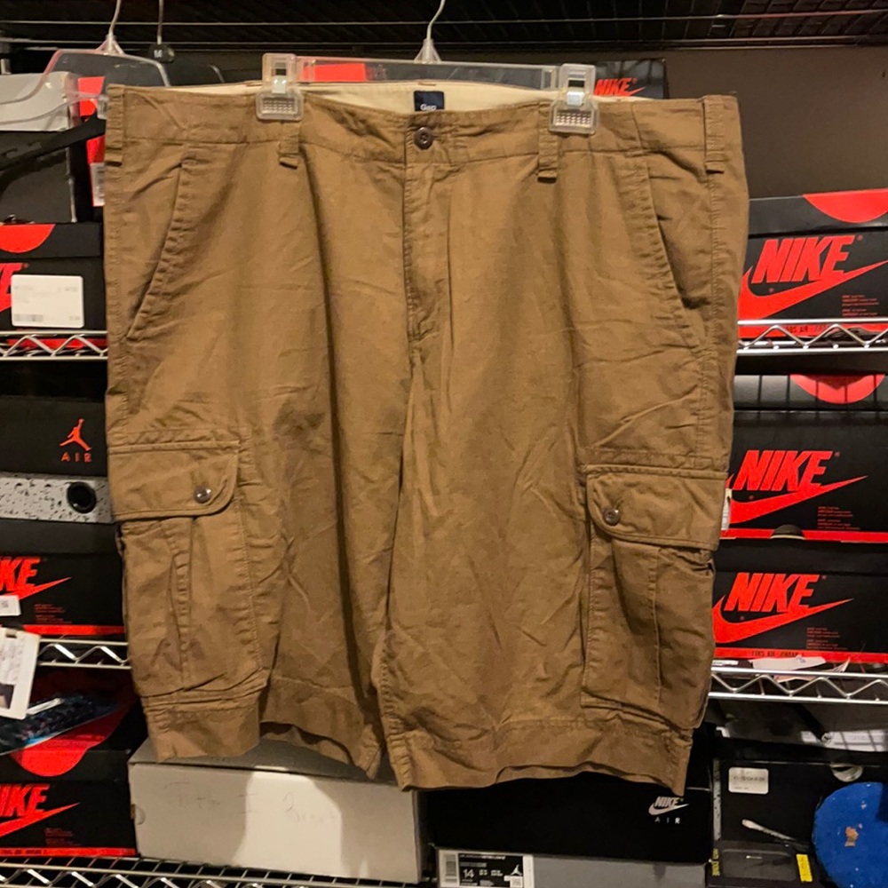 GAP Cargo shorts